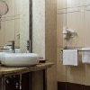 Elegáns fürdőszoba az Apolló wellness szállodában Hajdúszoboszlón