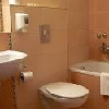 Fürdőszoba a Granada Wellness Hotelben Kecskeméten