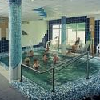 Termálvizű medence a debreceni Nagyerdő szállodában